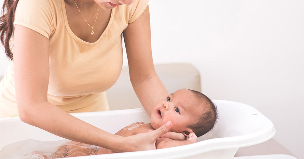 Baby Skin Care Tips: From Using Ayurvedic Baby Oil to Staying Away From Scented Products
